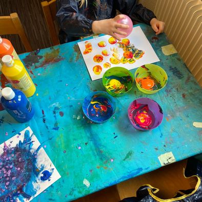 Malatelier der Kita-Gruppen Malatelier der Kita-Gruppen der KIBE Region Huttwil